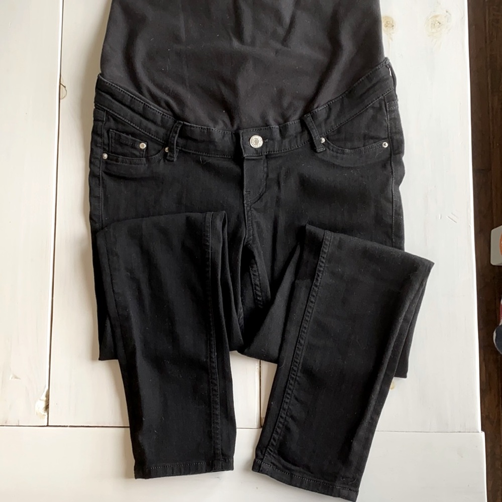 H&M MAMA black ankle skinny jeans